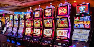 Live Allbet baccarat table with dealer and real-time chat interface